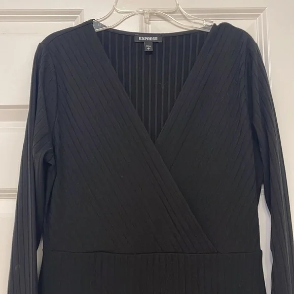 EXPRESS Ribbed Wrap Front Long Sleeve Maxi Dress - Picture 4 of 6